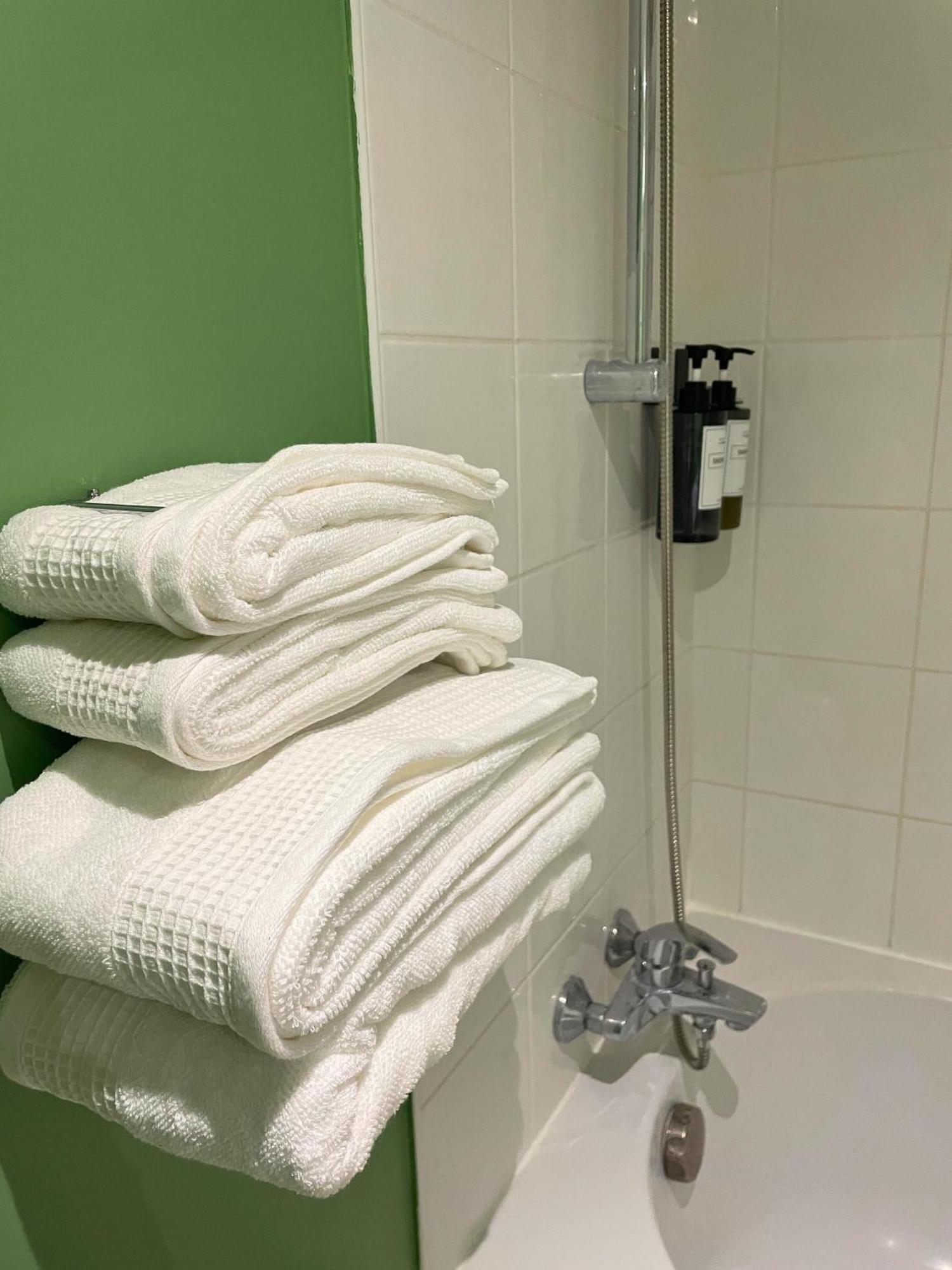 Ferienwohnung Boudoir - Clim-Wifi-Twin-Gare Lourdes Exterior foto